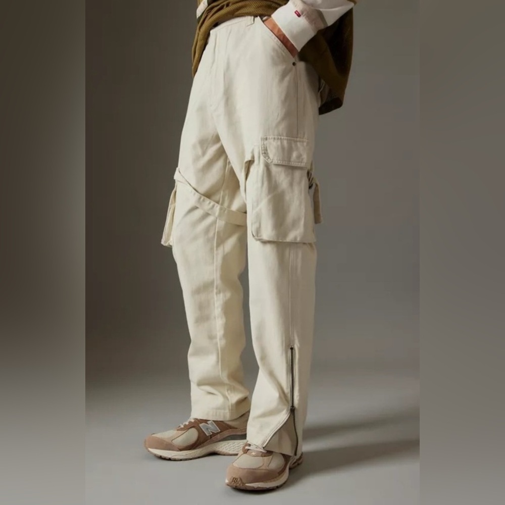 Standard Cloth Casual Brown Cargo Pants = Size L - Picture 11 of 11
